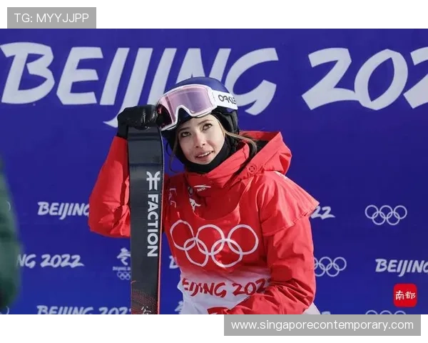 银装赛场闪耀时刻谷爱凌坡障银牌